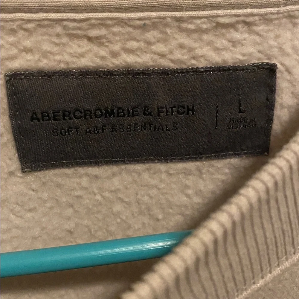 Abercrombie & Fitch Beige Holiday Sweater - Picture 4 of 4